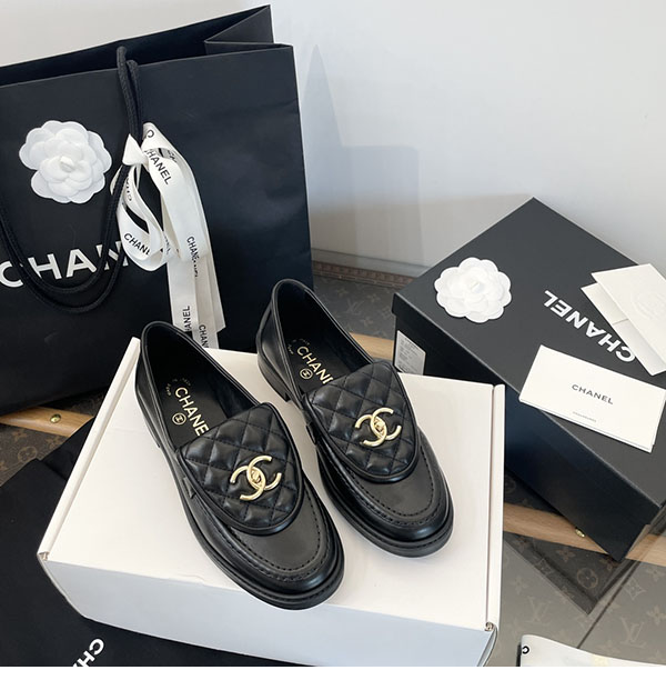 C H A N E L 샤넬 cc로고 턴락 퀼팅 모카신 로퍼 레플리카 5번 이미지 - 신발 | 세미샵 레플리카 사이트