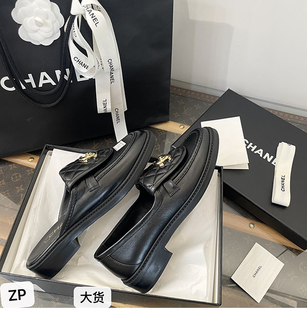 C H A N E L 샤넬 cc로고 턴락 퀼팅 모카신 로퍼 레플리카 16번 이미지 - 신발 | 세미샵 레플리카 사이트