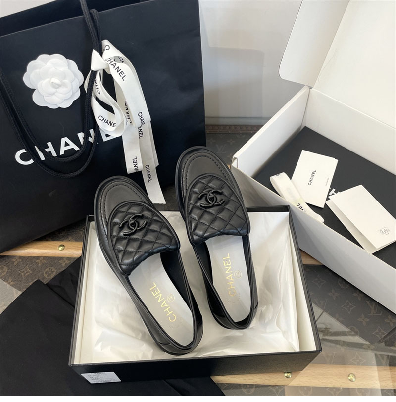 샤넬 샤넬 블랙 CC 로고 턴락 퀼팅 로퍼 레플리카 7번 이미지 - 신발 | 세미샵 레플리카 사이트