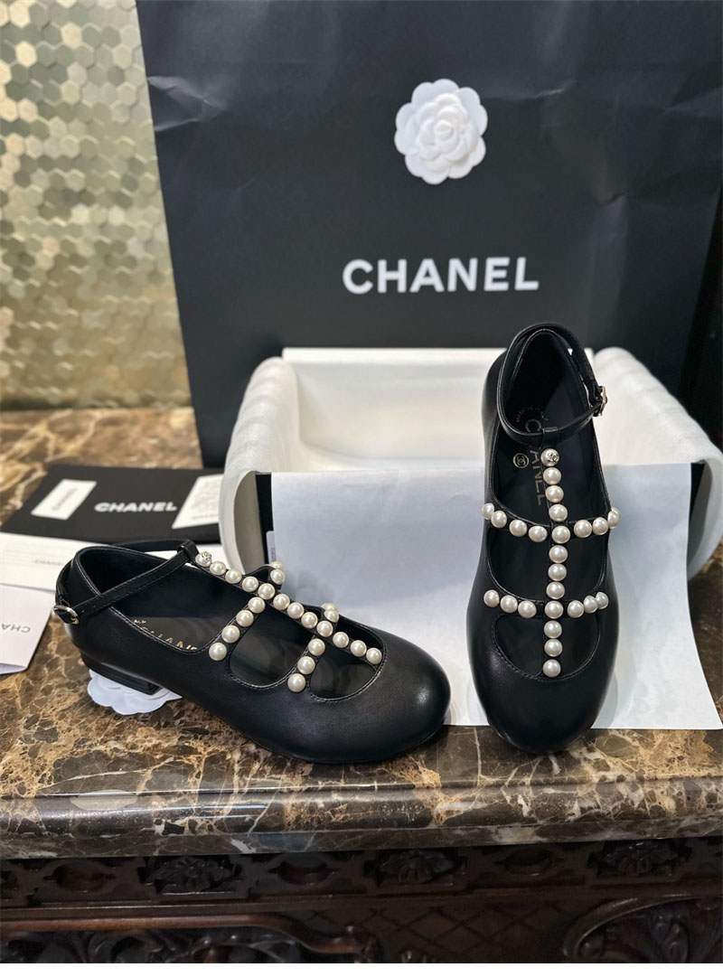 샤넬 샤넬 카프스킨 진주 스트랩 메리제인 구두 레플리카 2번 이미지 - 신발 | 세미샵 레플리카 사이트