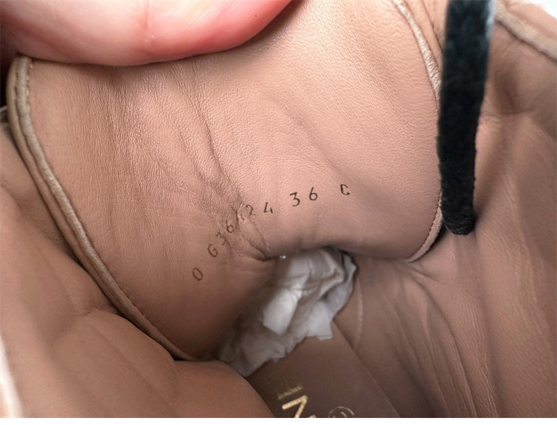 샤넬 퀼팅 레이스업 컴뱃 부츠 (터보) - 상세 이미지