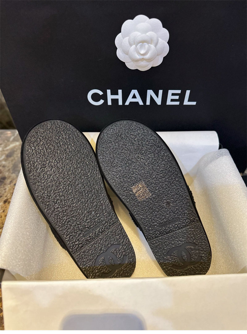 샤넬 퀼팅 시어링 뮬 슬리퍼 “35SIZE – 41SIZE”