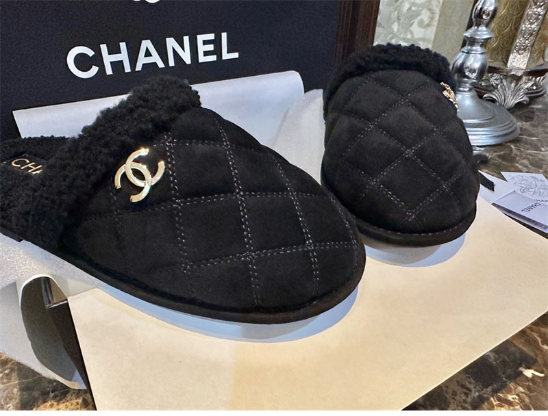 샤넬 퀼팅 시어링 뮬 슬리퍼 “35SIZE – 41SIZE”