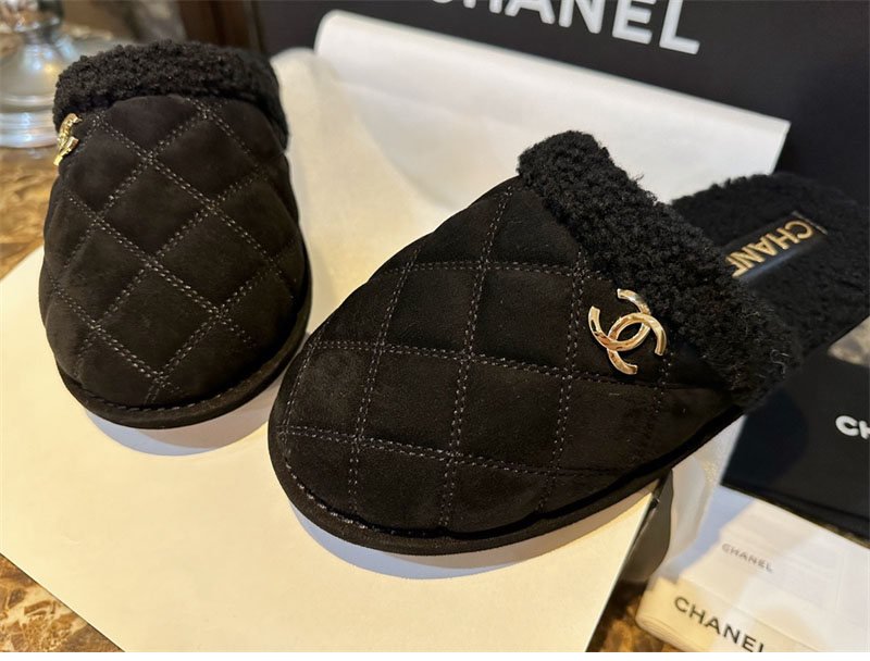 샤넬 퀼팅 시어링 뮬 슬리퍼 “35SIZE – 41SIZE”