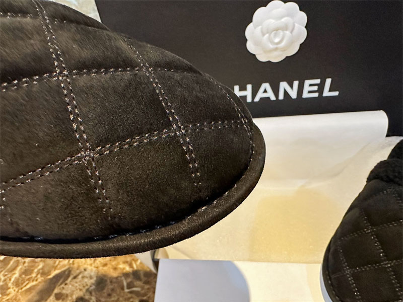 샤넬 퀼팅 시어링 뮬 슬리퍼 “35SIZE – 41SIZE”