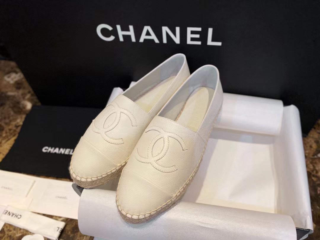 샤넬 화이트 레더 에스파듀 “35SIZE – 41SIZE” - 상세 이미지