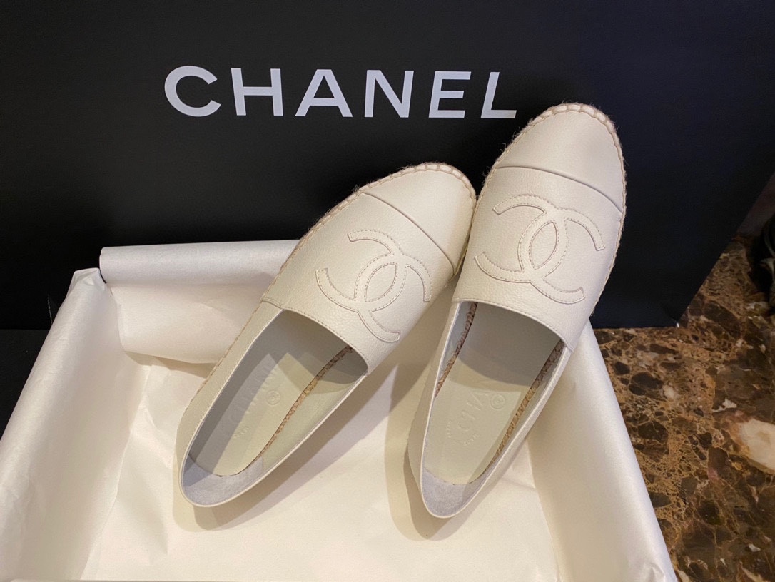 샤넬 화이트 레더 에스파듀 “35SIZE – 41SIZE” - 상세 이미지