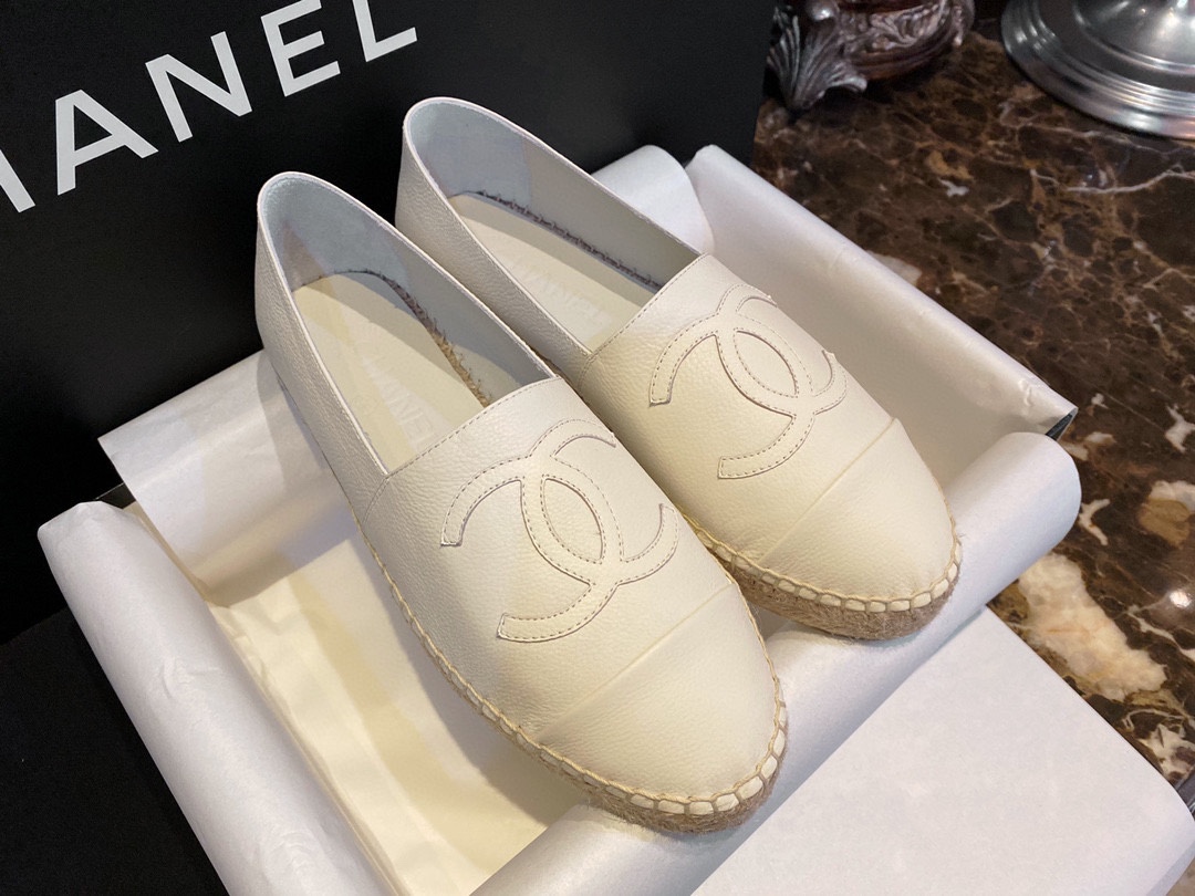 샤넬 화이트 레더 에스파듀 “35SIZE – 41SIZE” - 상세 이미지