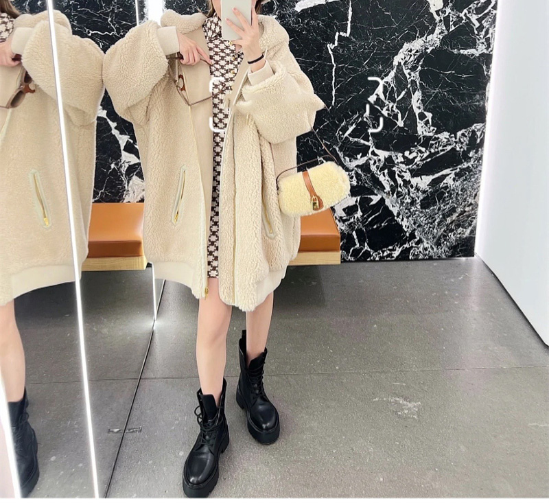 셀린느 셀린느 벌키 레이스업 부츠 샤이니 불스킨 블랙 레플리카 5번 이미지 - 신발 | 세미샵 레플리카 사이트