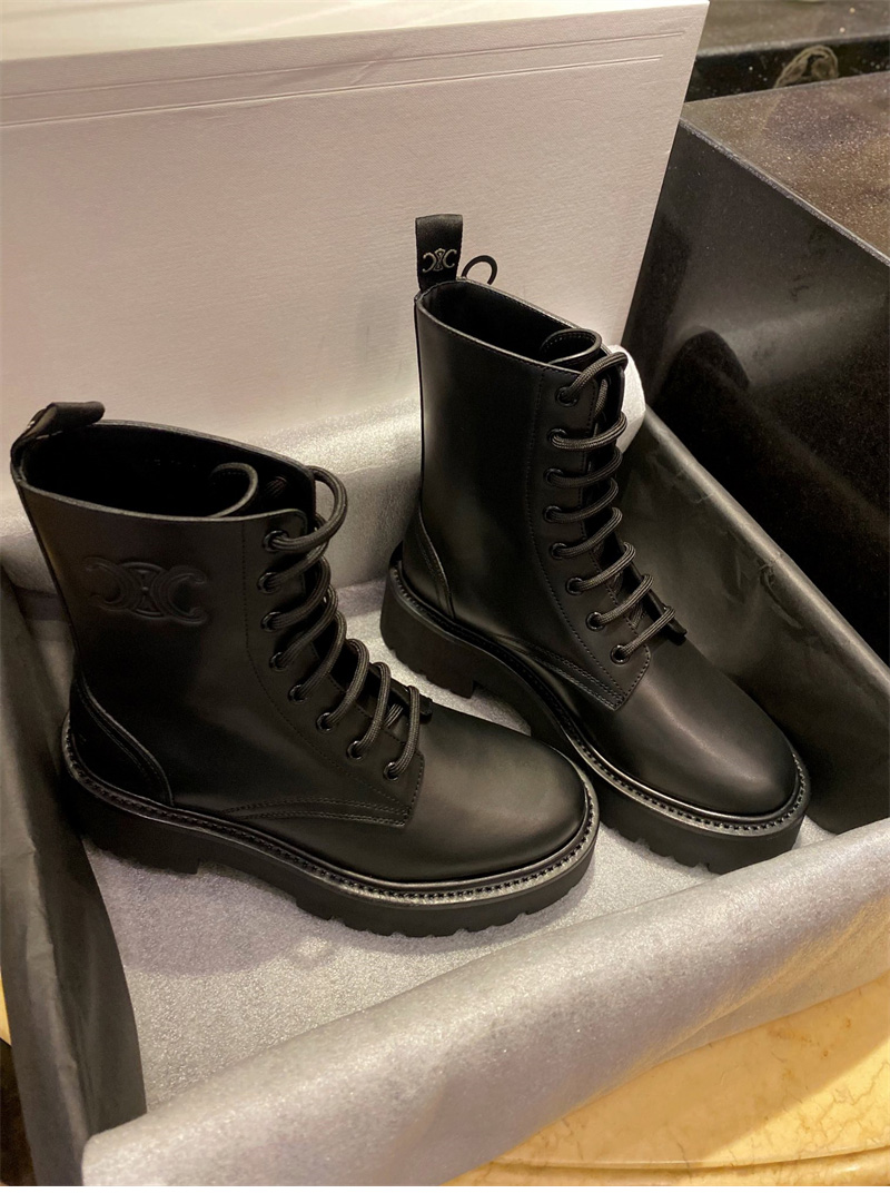 셀린느 셀린느 벌키 레이스업 부츠 샤이니 불스킨 블랙 레플리카 7번 이미지 - 신발 | 세미샵 레플리카 사이트