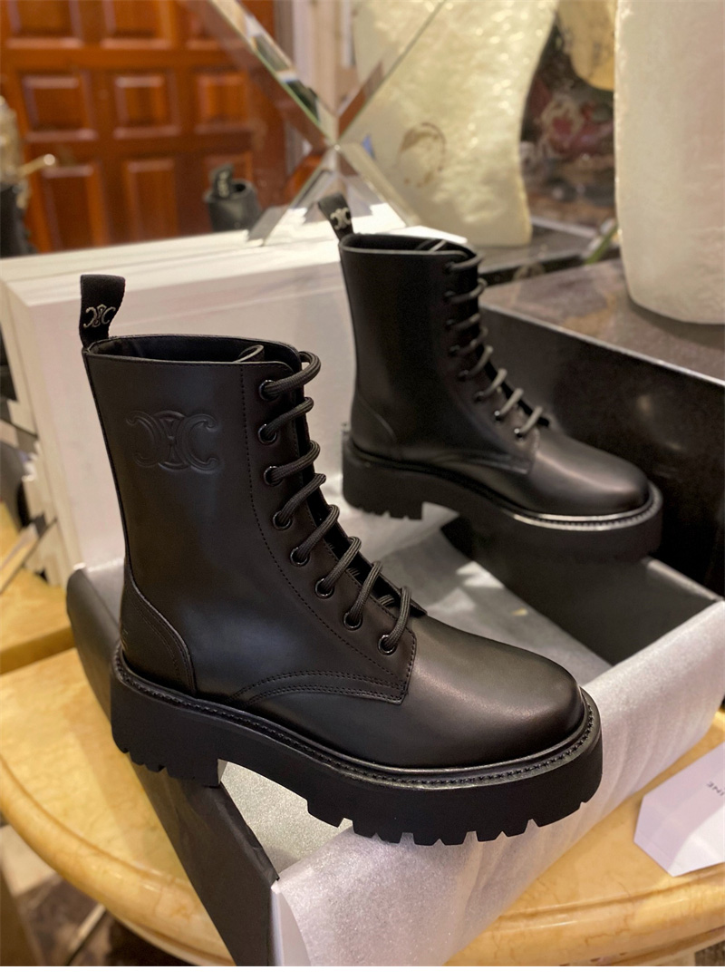 셀린느 셀린느 벌키 레이스업 부츠 샤이니 불스킨 블랙 레플리카 4번 이미지 - 신발 | 세미샵 레플리카 사이트