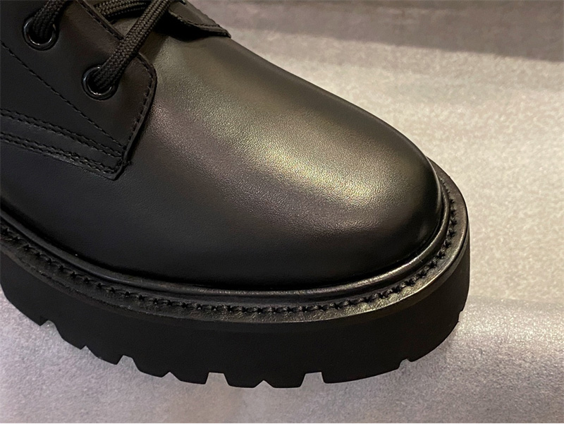 셀린느 셀린느 벌키 레이스업 부츠 샤이니 불스킨 블랙 레플리카 12번 이미지 - 신발 | 세미샵 레플리카 사이트