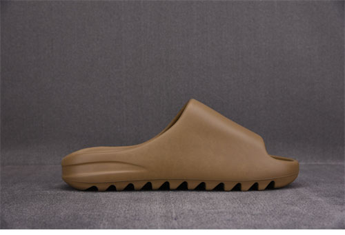 아디다스 이지 슬라이드 “EARBRN” Yeezy Slide FV8425 - 상세 이미지