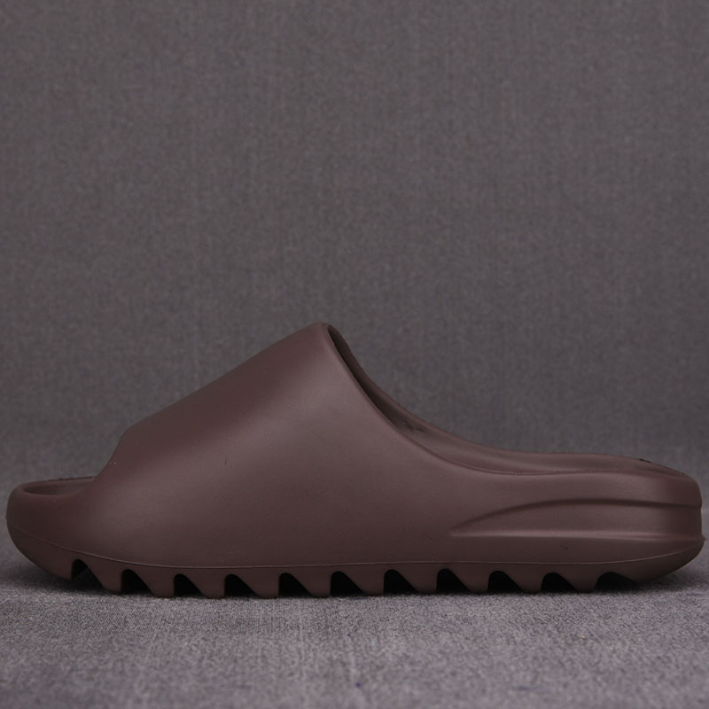 아디다스 이지 슬라이드 “SOOT” Yeezy Slide G55495 - 상세 이미지