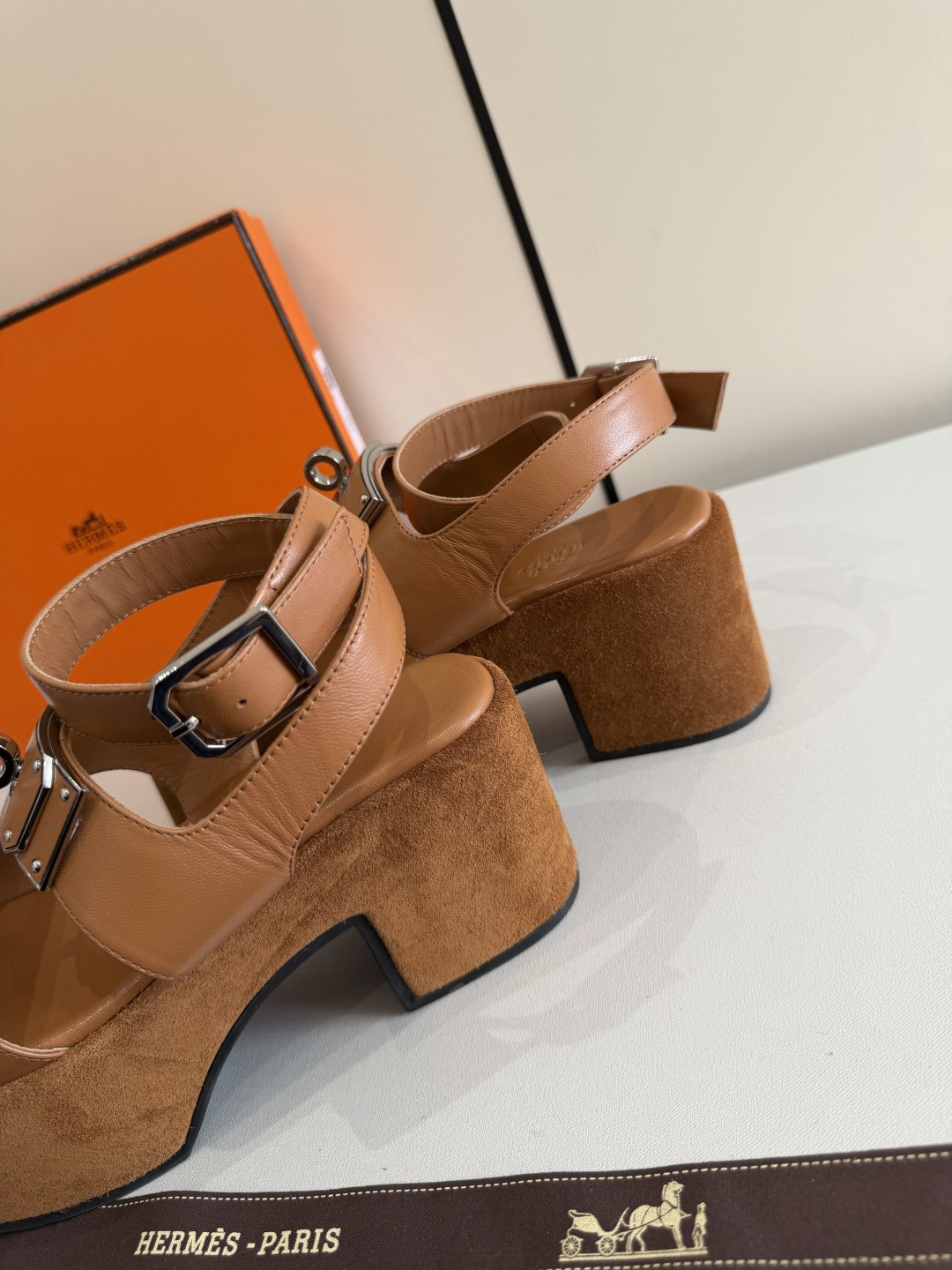 에르메스 엠파이어 샌들 11번 이미지