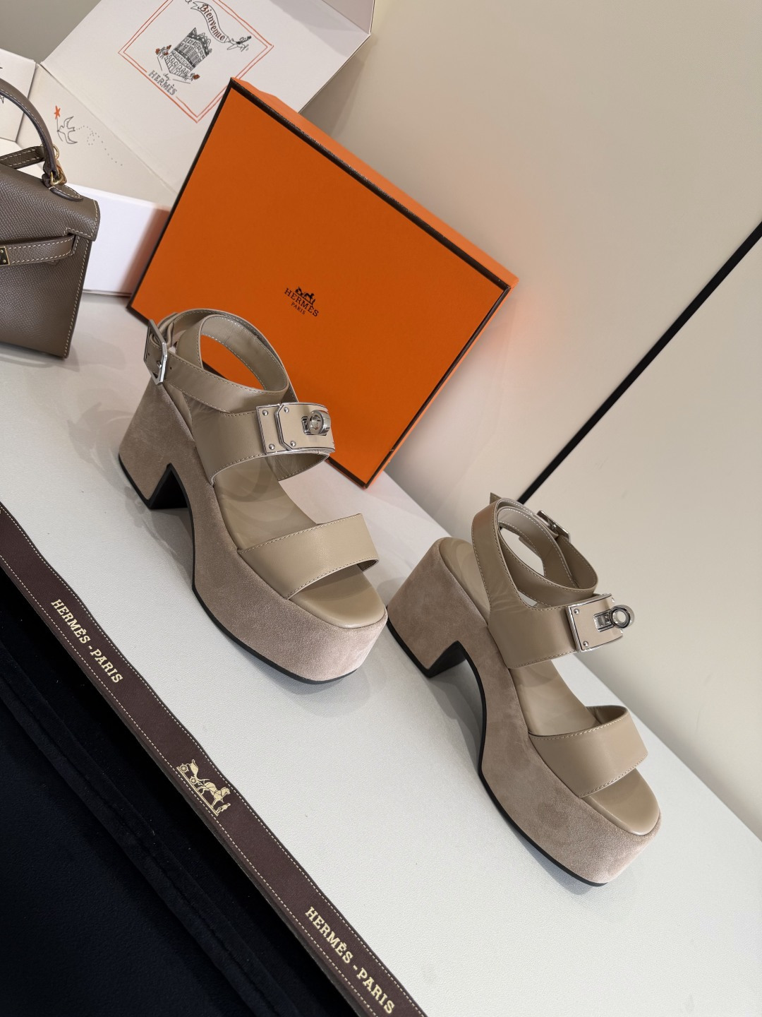 에르메스 엠파이어 샌들 15번 이미지
