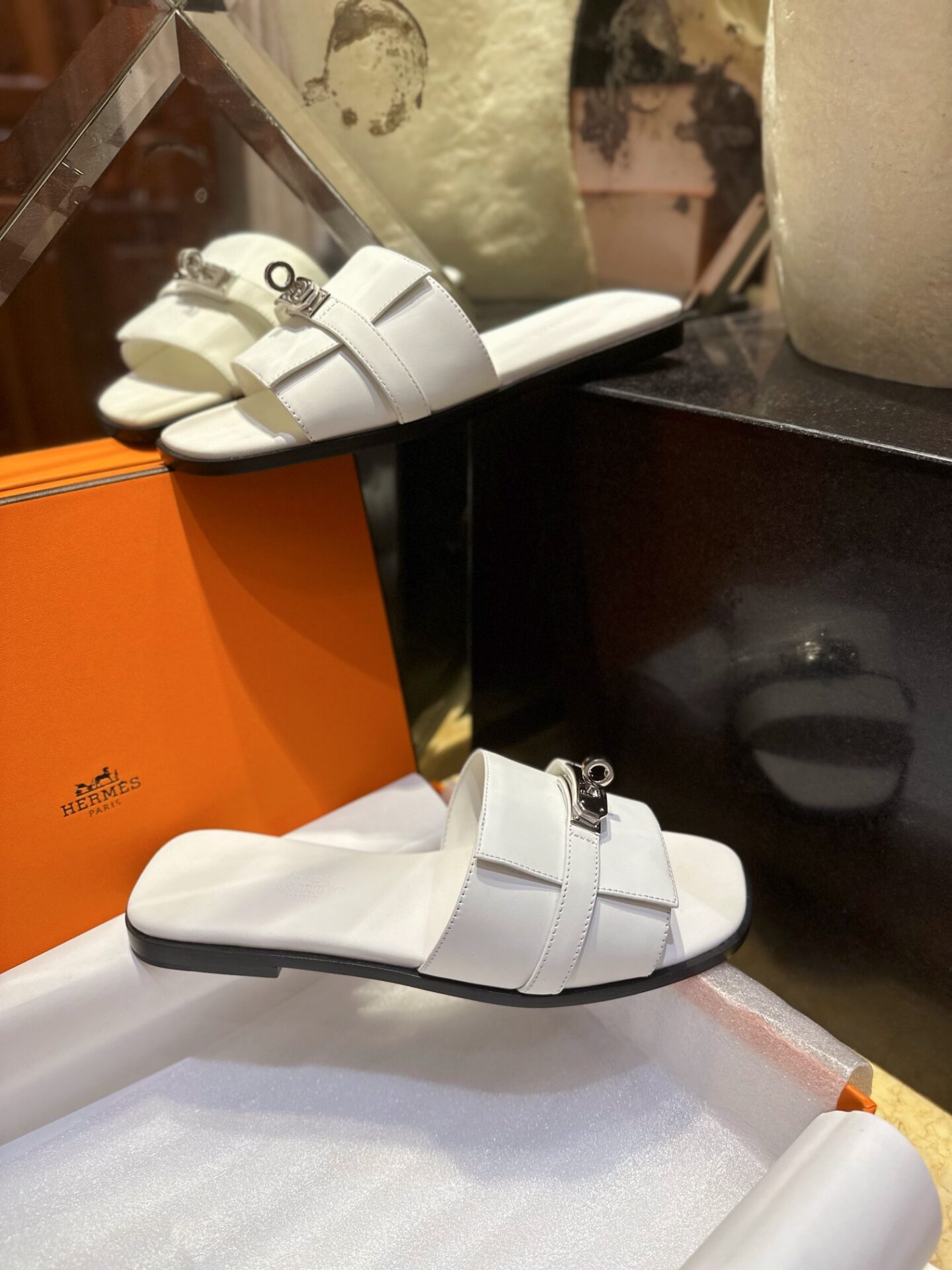 에르메스 우먼 GIGI 켈리 뮬 샌들 “35SIZE – 41SIZE” - 상세 이미지