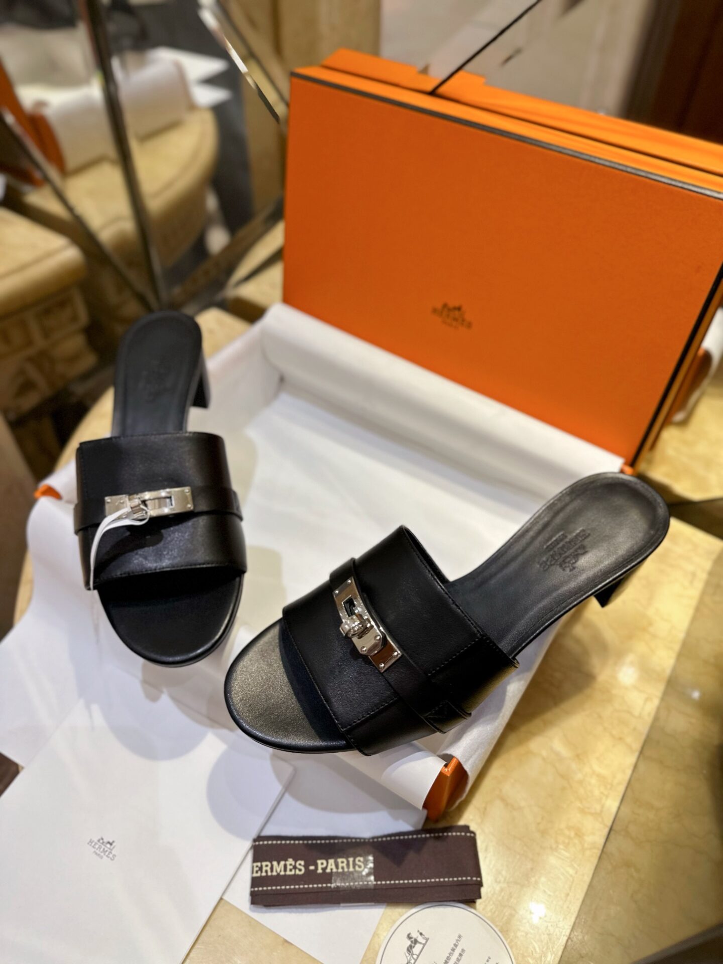 에르메스 우먼 GIGI 켈리 뮬 샌들 “35SIZE – 41SIZE” - 상세 이미지