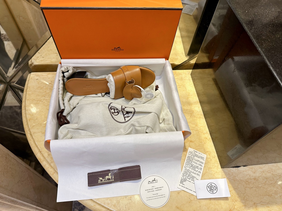 에르메스 우먼 브라운 GIGI 켈리 뮬 샌들 “35SIZE – 41SIZE” - 상세 이미지