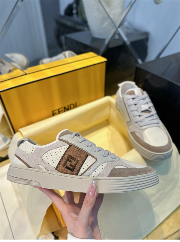 Fendi 펜디 스텝 레더 남성 스니커즈 레플리카 5번 이미지 - 신발 | 세미샵 레플리카 사이트