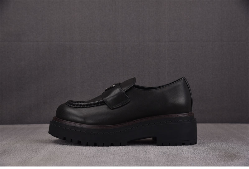 P R A D A 프라다 브러쉬드 레더 러버 솔 로퍼 레플리카 5번 이미지 - 신발 | 세미샵 레플리카 사이트