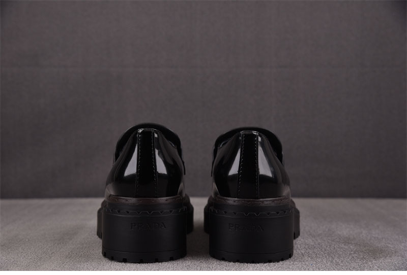 P R A D A 프라다 브러쉬드 페이턴트 러버 솔 로퍼 레플리카 3번 이미지 - 신발 | 세미샵 레플리카 사이트