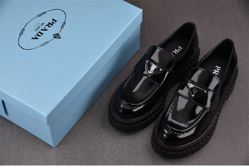 P R A D A 프라다 브러쉬드 페이턴트 러버 솔 로퍼 레플리카 4번 이미지 - 신발 | 세미샵 레플리카 사이트