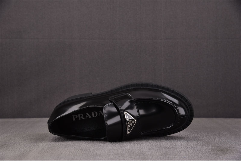 P R A D A 프라다 초콜릿 브러쉬드 페이턴트 로퍼 레플리카 5번 이미지 - 신발 | 세미샵 레플리카 사이트