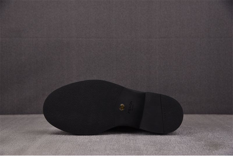 P R A D A 프라다 초콜릿 브러쉬드 페이턴트 로퍼 레플리카 6번 이미지 - 신발 | 세미샵 레플리카 사이트