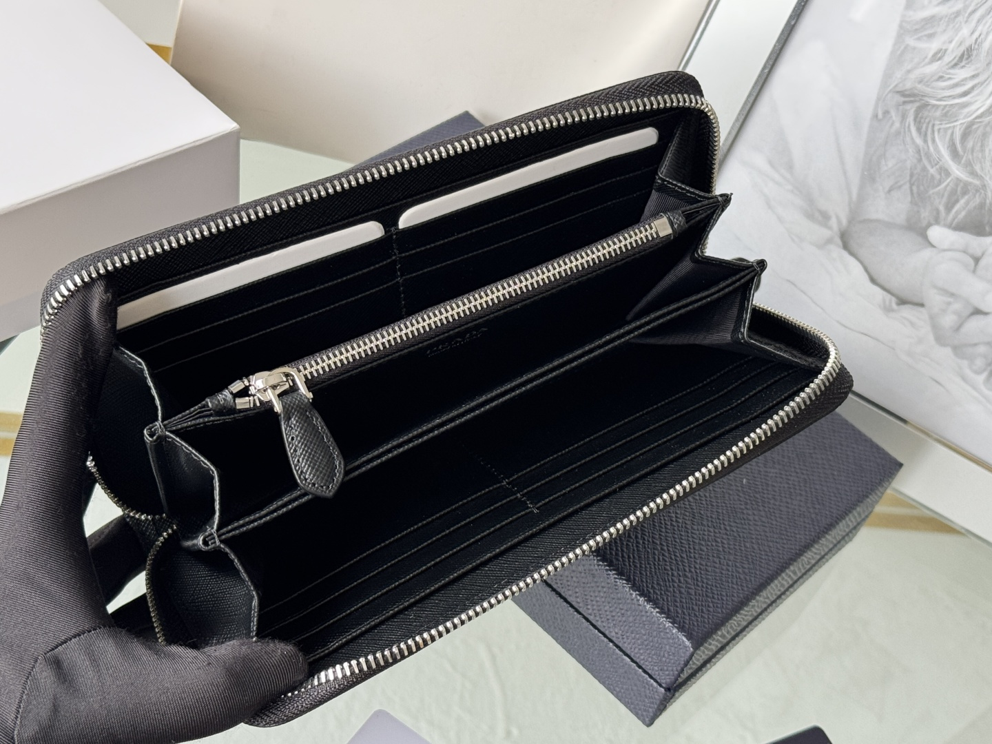 프라다 프라다 사피아노 지퍼 어라운드 레플리카 37번 이미지 - 지갑 | 세미샵 레플리카 사이트