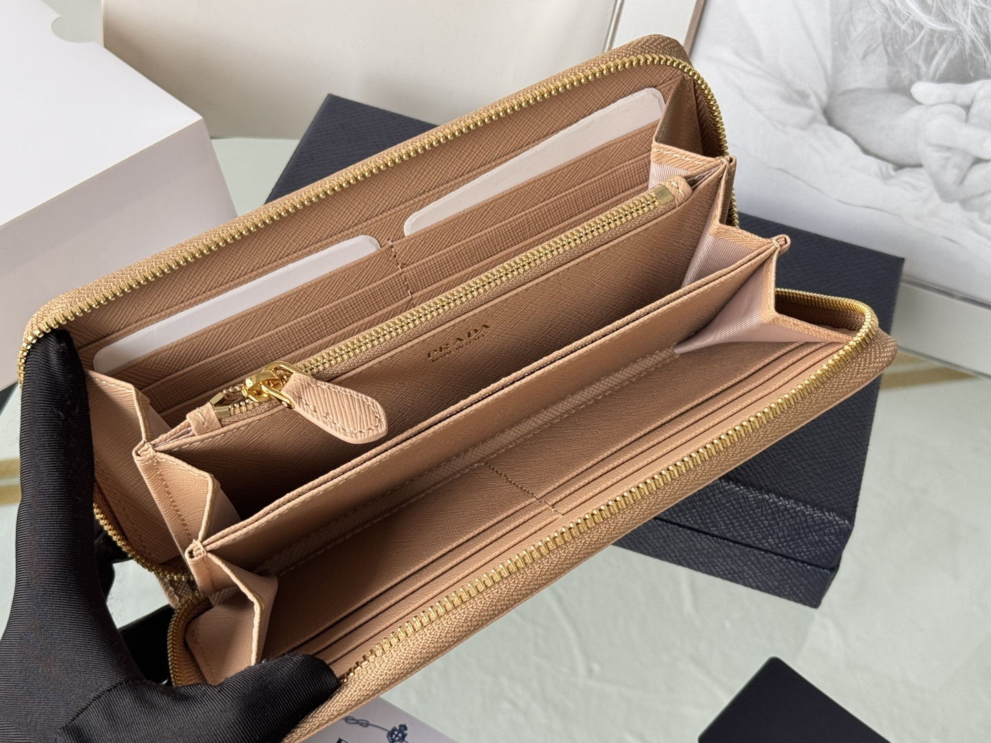 프라다 프라다 사피아노 지퍼 어라운드 레플리카 44번 이미지 - 지갑 | 세미샵 레플리카 사이트