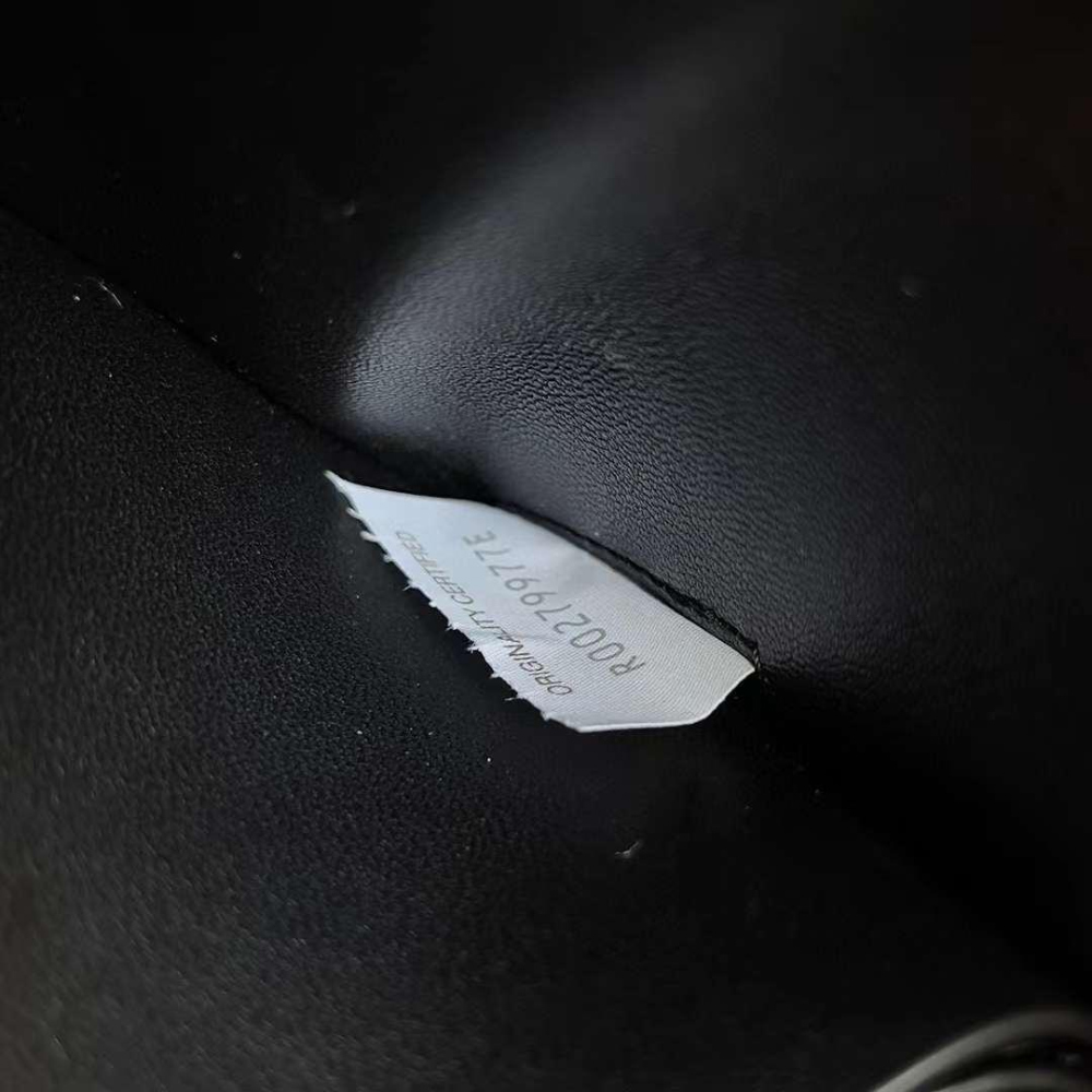 Bottega Veneta Bottega Veneta Andiamo Wallet 레플리카 31번 이미지 - 지갑 | 세미샵 레플리카 사이트