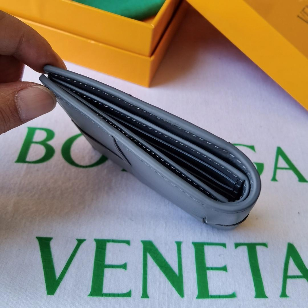 Bottega Veneta Bottega Veneta Casset Bi Fold Wallet 레플리카 3번 이미지 - 지갑 | 세미샵 레플리카 사이트