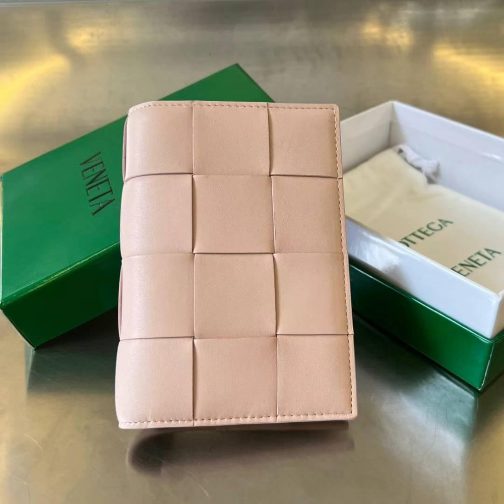 Bottega Veneta Bottega Veneta Cassette Passport Case 레플리카 13번 이미지 - 지갑 | 세미샵 레플리카 사이트
