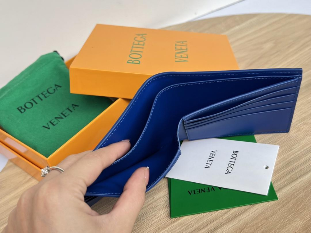 Bottega Veneta Bottega Veneta Intrecciato Bi Fold Wallet 레플리카 20번 이미지 - 지갑 | 세미샵 레플리카 사이트