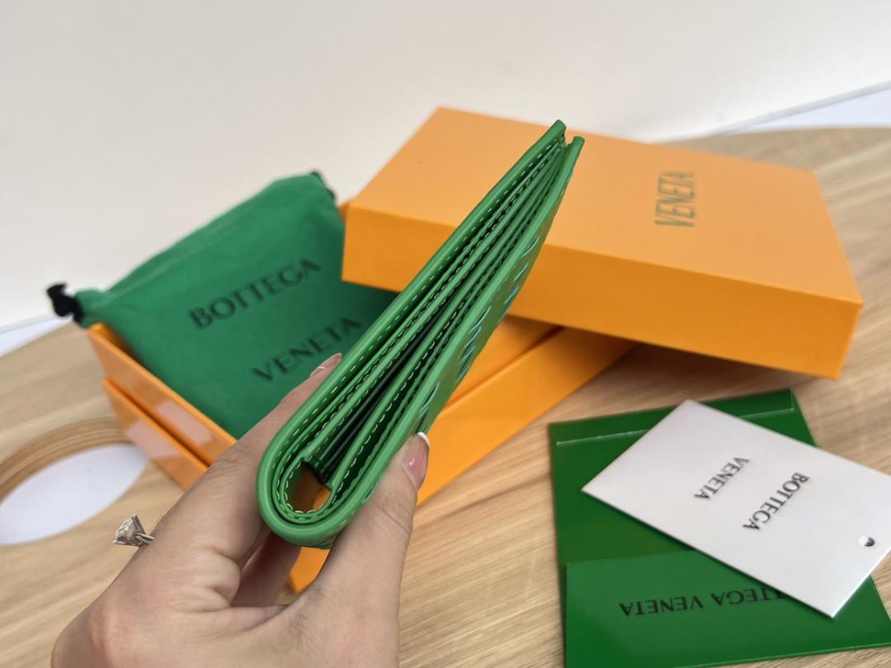 Bottega Veneta Bottega Veneta Intrecciato Bi Fold Wallet 레플리카 22번 이미지 - 지갑 | 세미샵 레플리카 사이트