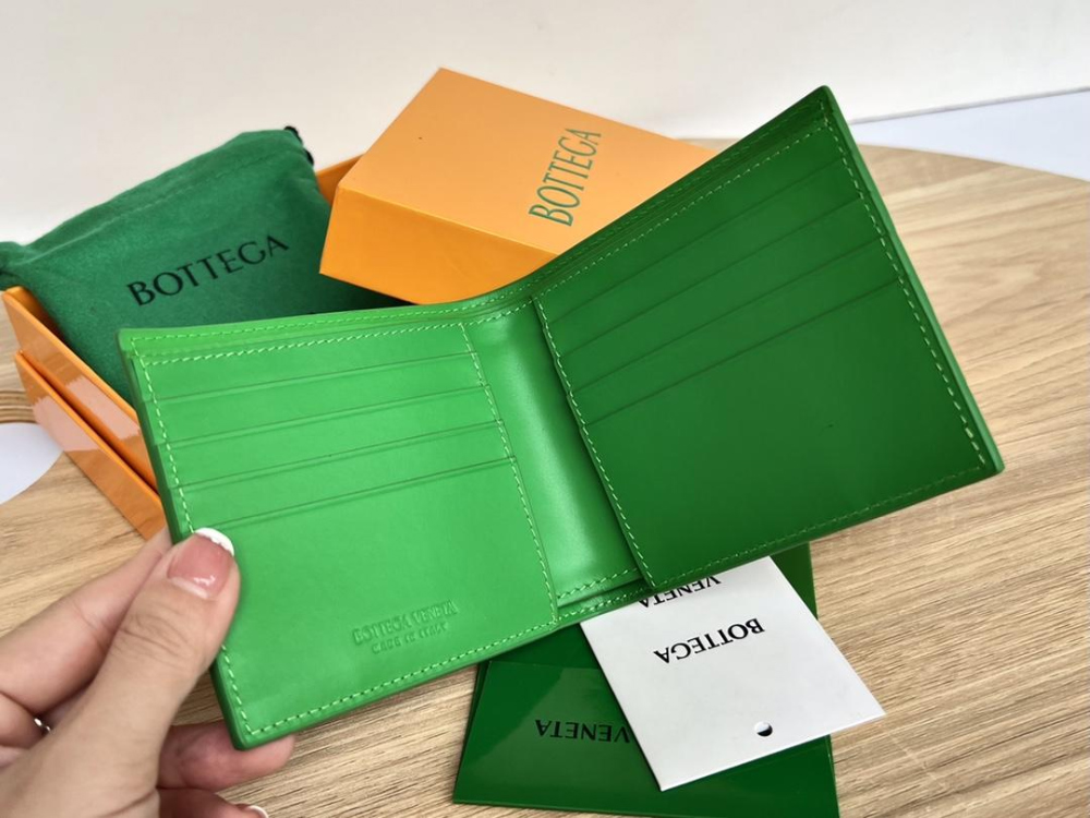 Bottega Veneta Bottega Veneta Intrecciato Bi Fold Wallet 레플리카 24번 이미지 - 지갑 | 세미샵 레플리카 사이트