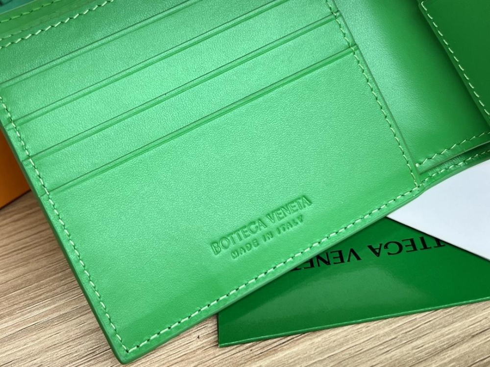 Bottega Veneta Bottega Veneta Intrecciato Bi Fold Wallet 레플리카 25번 이미지 - 지갑 | 세미샵 레플리카 사이트