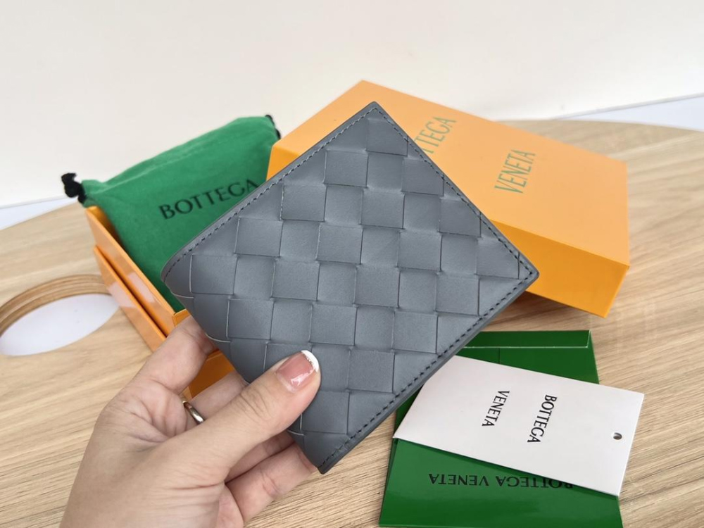 Bottega Veneta Bottega Veneta Intrecciato Bi Fold Wallet 레플리카 26번 이미지 - 지갑 | 세미샵 레플리카 사이트