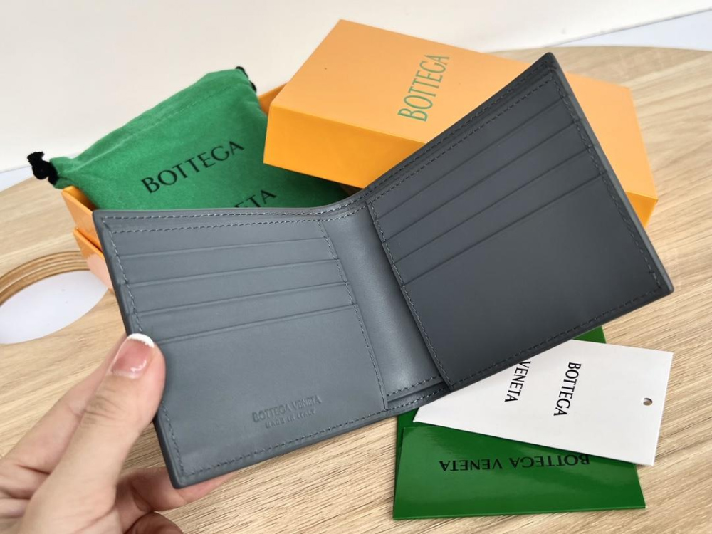 Bottega Veneta Bottega Veneta Intrecciato Bi Fold Wallet 레플리카 28번 이미지 - 지갑 | 세미샵 레플리카 사이트
