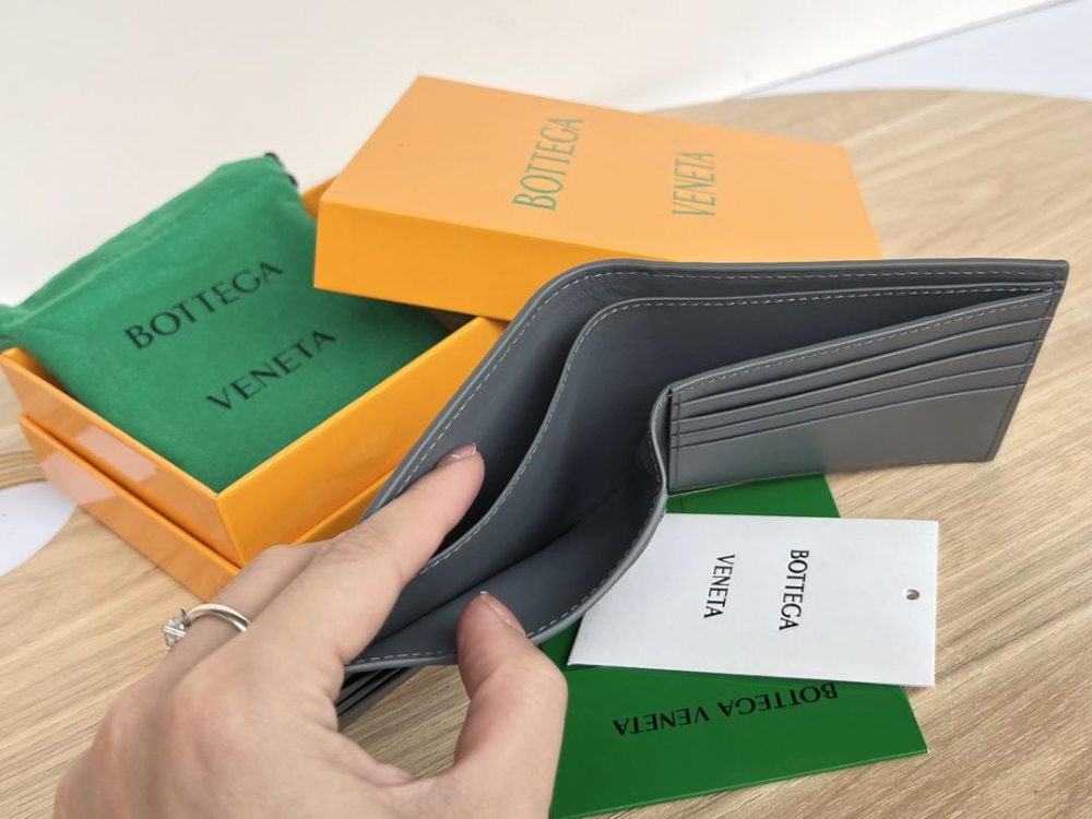 Bottega Veneta Bottega Veneta Intrecciato Bi Fold Wallet 레플리카 29번 이미지 - 지갑 | 세미샵 레플리카 사이트