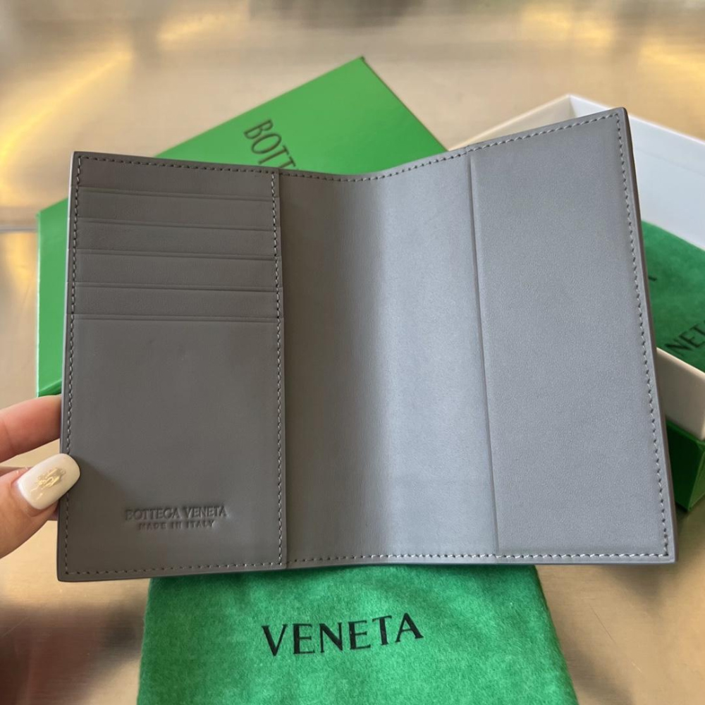 Bottega Veneta Bottega Veneta Intrecciato PassPort Case 레플리카 4번 이미지 - 지갑 | 세미샵 레플리카 사이트
