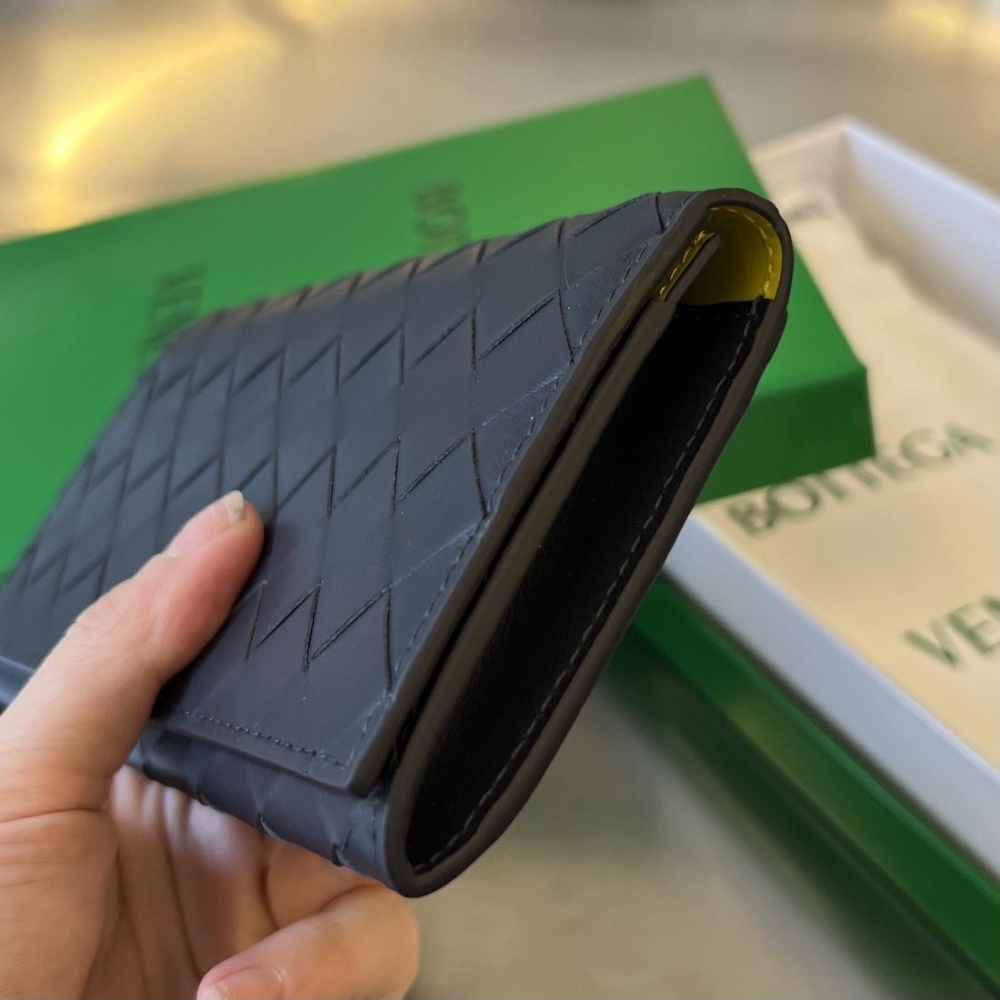 Bottega Veneta Bottega Veneta Intrecciato Vertical Wallet 레플리카 48번 이미지 - 지갑 | 세미샵 레플리카 사이트