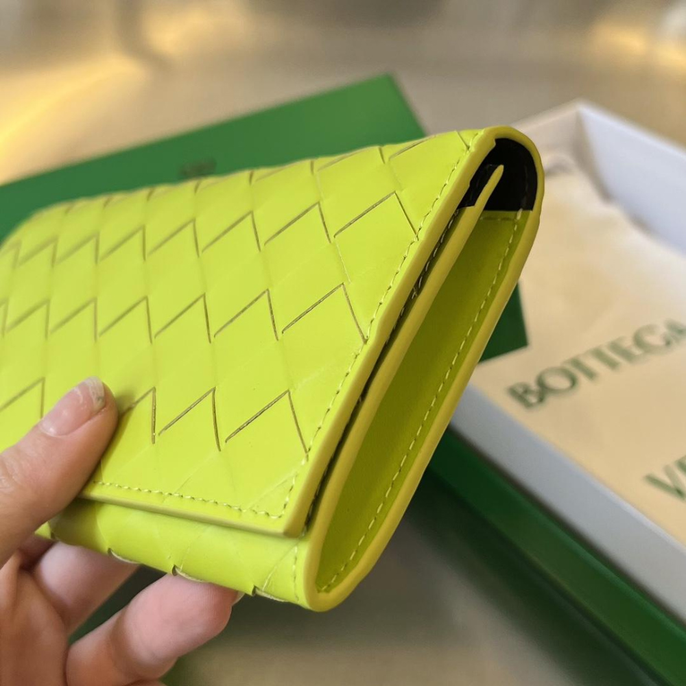 Bottega Veneta Bottega Veneta Intrecciato Vertical Wallet 레플리카 58번 이미지 - 지갑 | 세미샵 레플리카 사이트