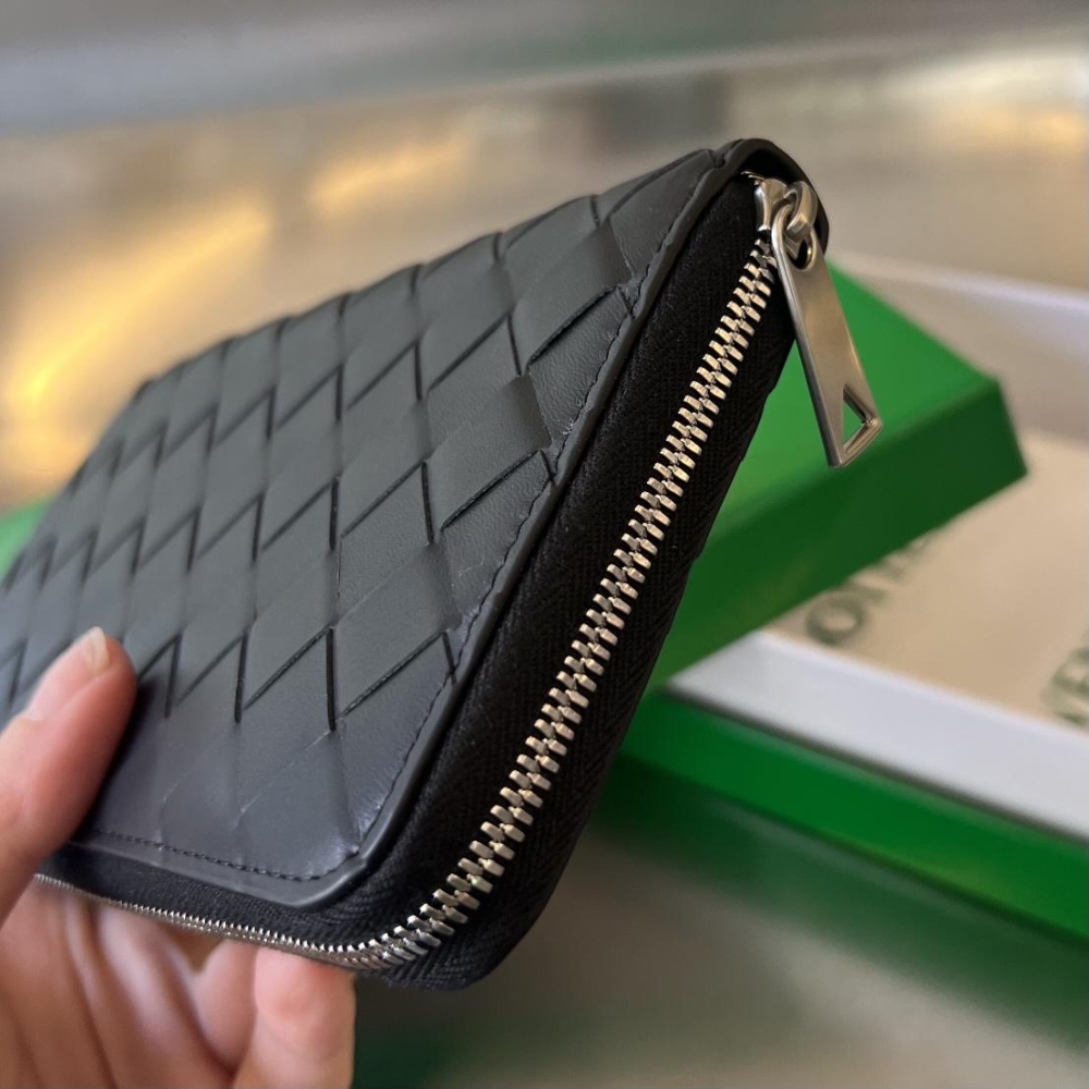 Bottega Veneta Bottega Veneta Intrecciato Vertical Zippy 레플리카 3번 이미지 - 지갑 | 세미샵 레플리카 사이트