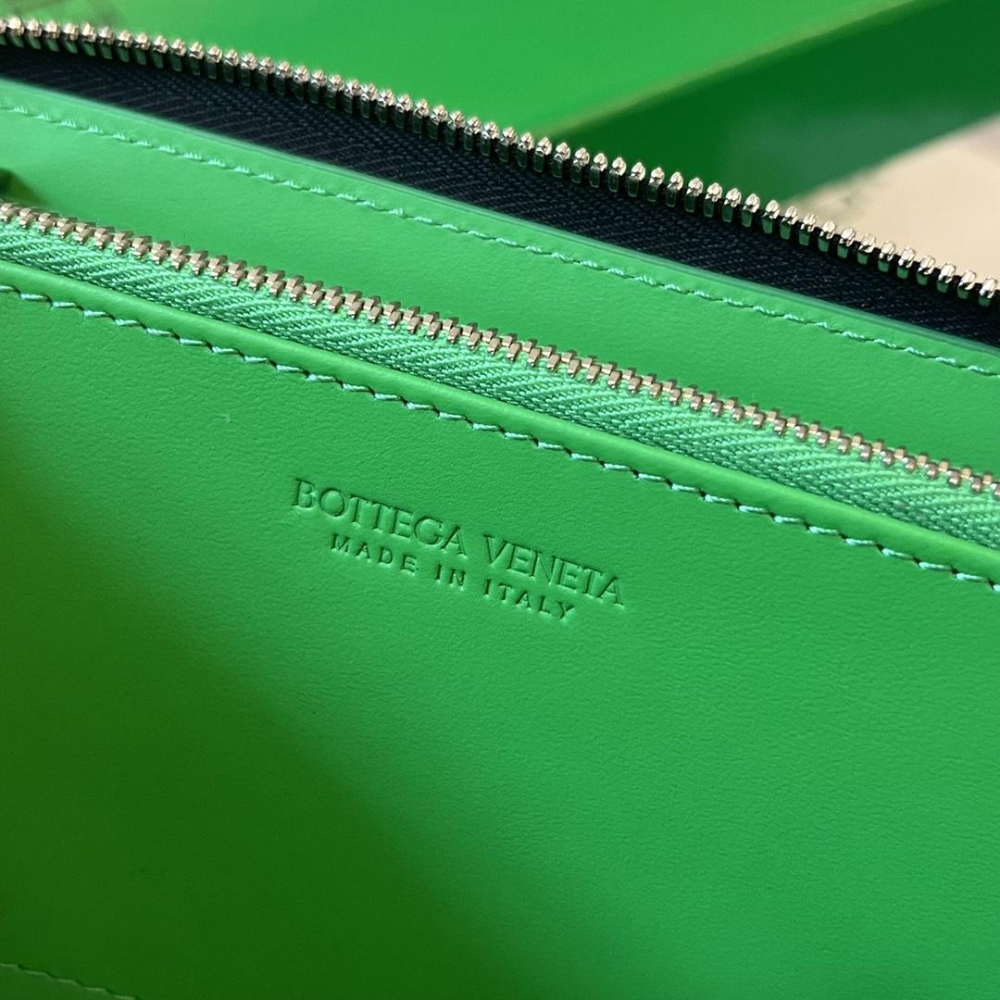 Bottega Veneta Bottega Veneta Intrecciato Vertical Zippy 레플리카 23번 이미지 - 지갑 | 세미샵 레플리카 사이트