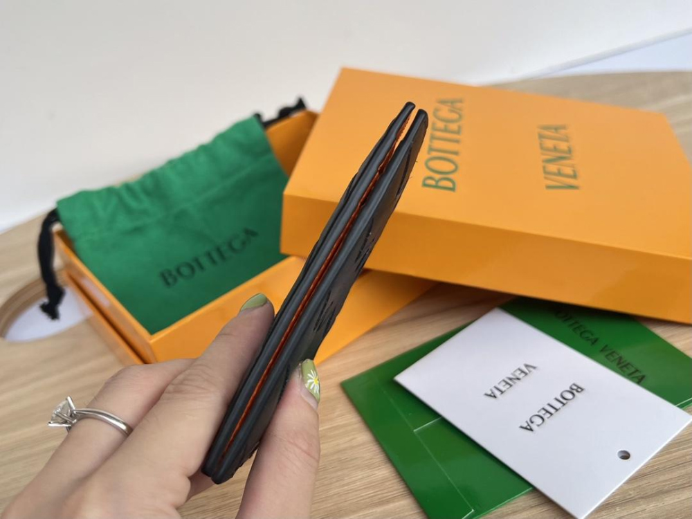 Bottega Veneta Bottega Veneta intrecciato Flap Card Case 레플리카 2번 이미지 - 지갑 | 세미샵 레플리카 사이트