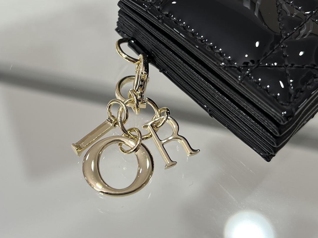 D I O R Dior Patent 5 Gusset Card Horder 레플리카 23번 이미지 - 지갑 | 세미샵 레플리카 사이트