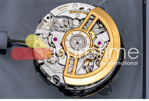 Audemars Piguet APS공장 오데마피게 로얄오크 크로노그래프 스틸 화이트다이얼 브레이슬릿 Royal Oak Chrono 26240 SS APSF 1_1 Best Edition Silver Dial on SS Bracelet SA4401 Super Clone 레플리카 17번 이미지 - 시계 | 세미샵 레플리카 사이트
