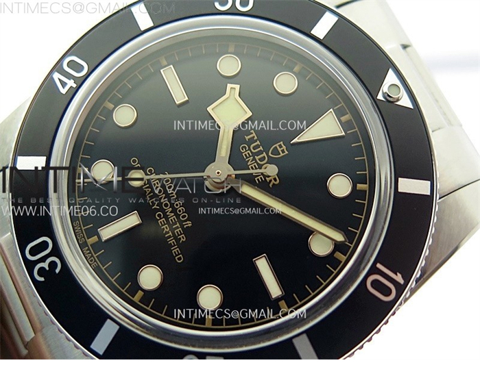 Tudor ZF공장 튜더 블랙베이54 스틸 블랙베젤 블랙다이얼 브레이슬릿 37mm Heritage Black Bay M79000N 37mm SS ZF 1_1 Best Edition Black Dial Black Bezel on SS Bracelet A2824 레플리카 4번 이미지 - 시계 | 세미샵 레플리카 사이트